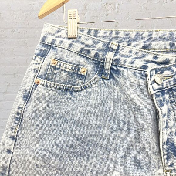 Vintage Acid Wash Denim Shorts Diagonal Button Fly High Rise M/L 🦋✨ - Picture 6 of 11